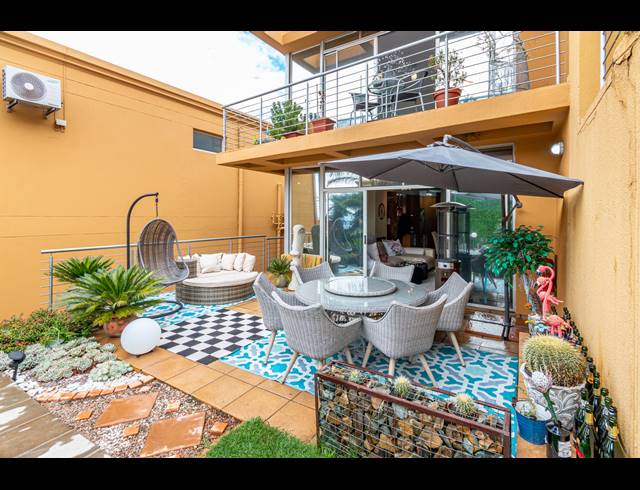 2 BEDROOM PENTHOUSE SOLD IN GLENVISTA